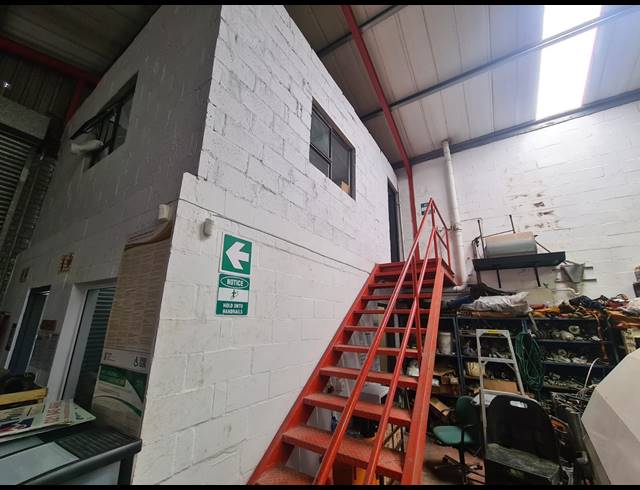 192M² WAREHOUSE TO LET IN BRACKENFELL SOUTH